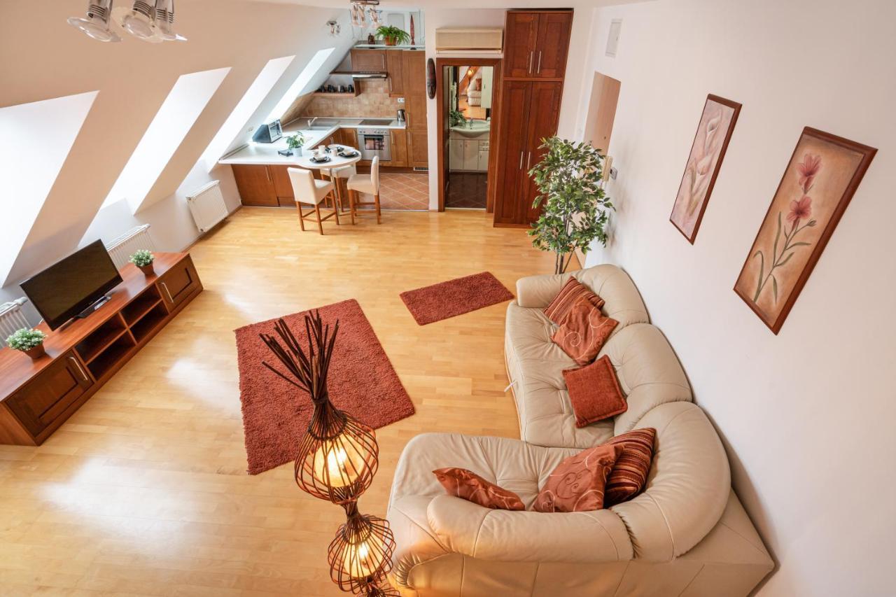 Beautiful Apartment With Ac Budapest Exterior foto